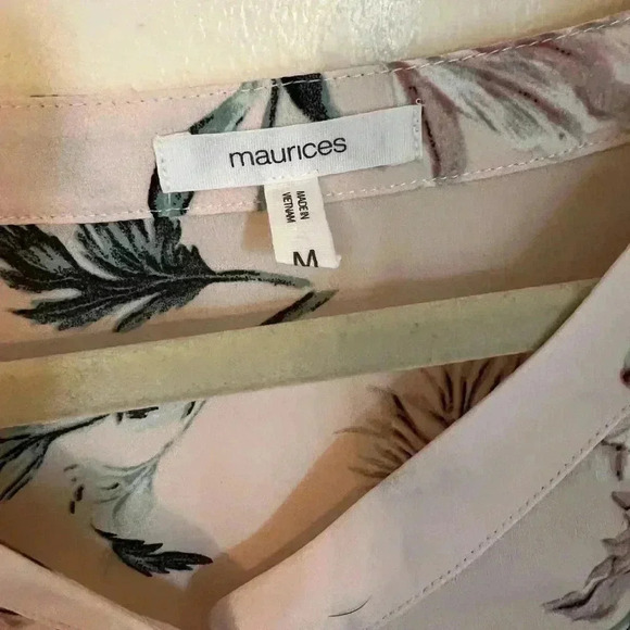 Maurice’s Blouse, summery floral women’s size medium . - Picture 5 of 5